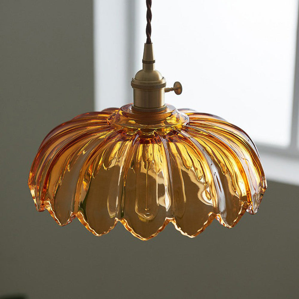 Szklana lampa wisząca w stylu rocznik