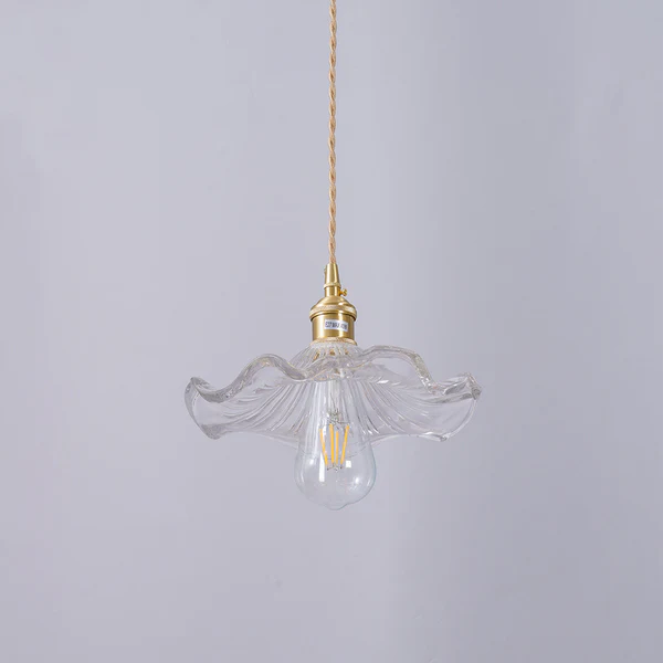 Stylowa lampa w kształcie kwiatu hibiskusa