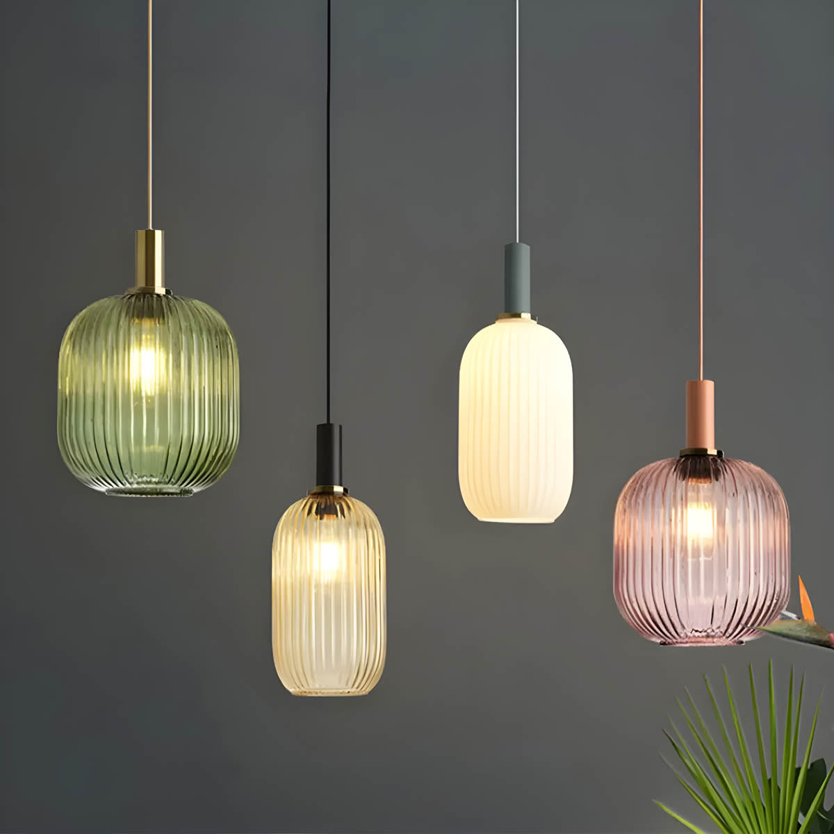 Lampa wisząca Hanos z kolorowego szkła