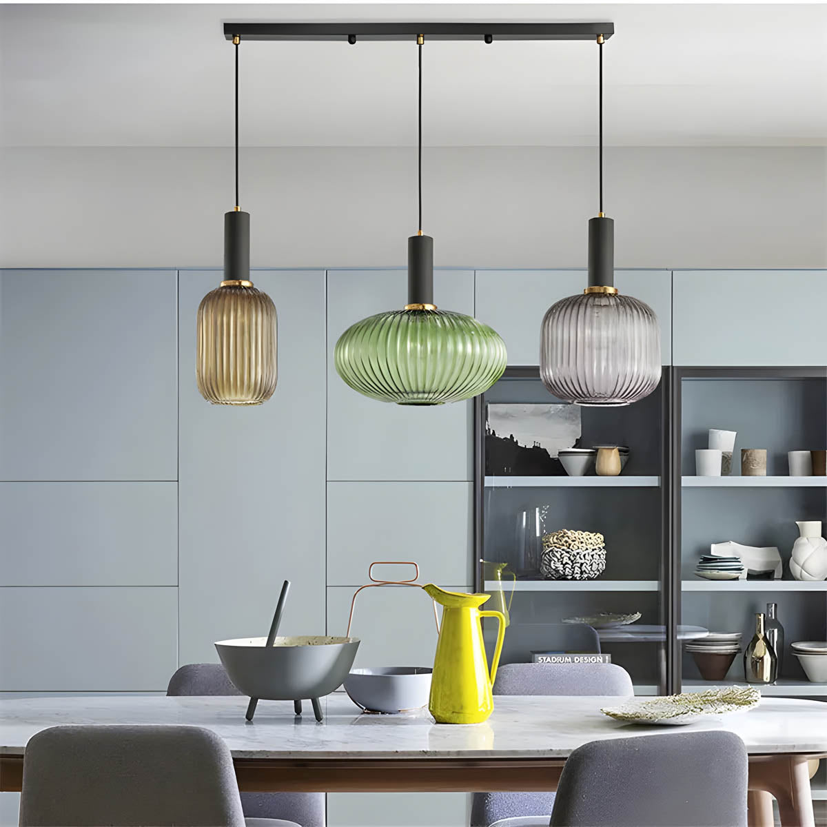 Lampa wisząca Hanos z kolorowego szkła