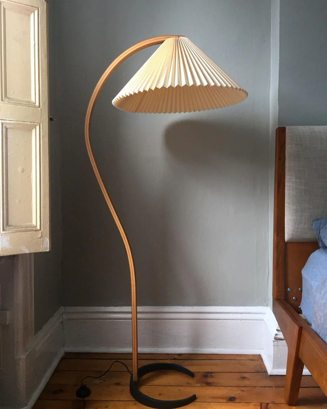 Lampa podłogowa Caprani