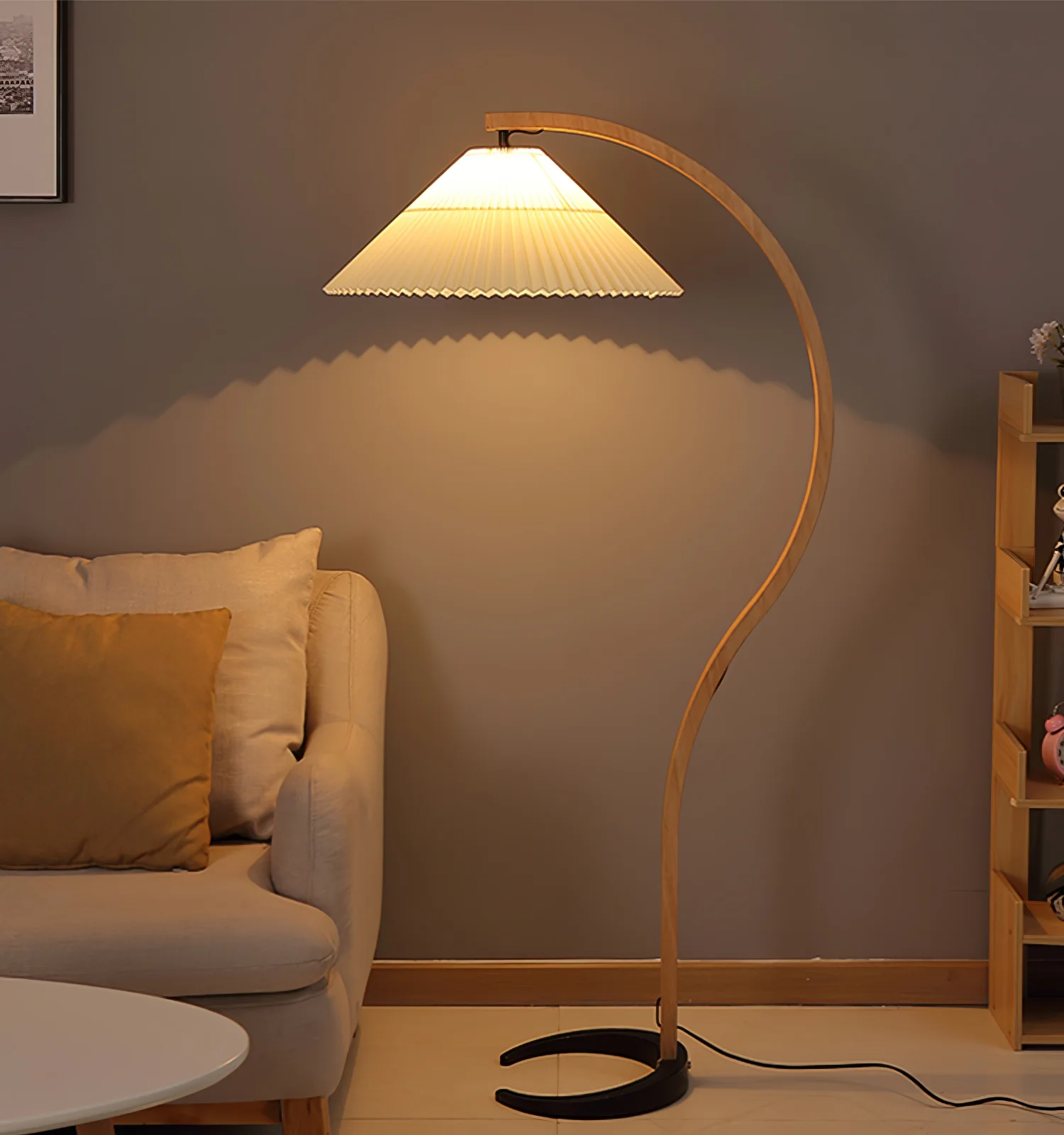 Lampa podłogowa Caprani