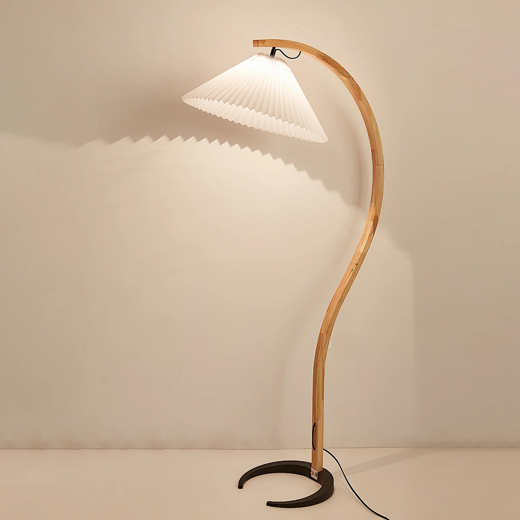 Lampa podłogowa Caprani