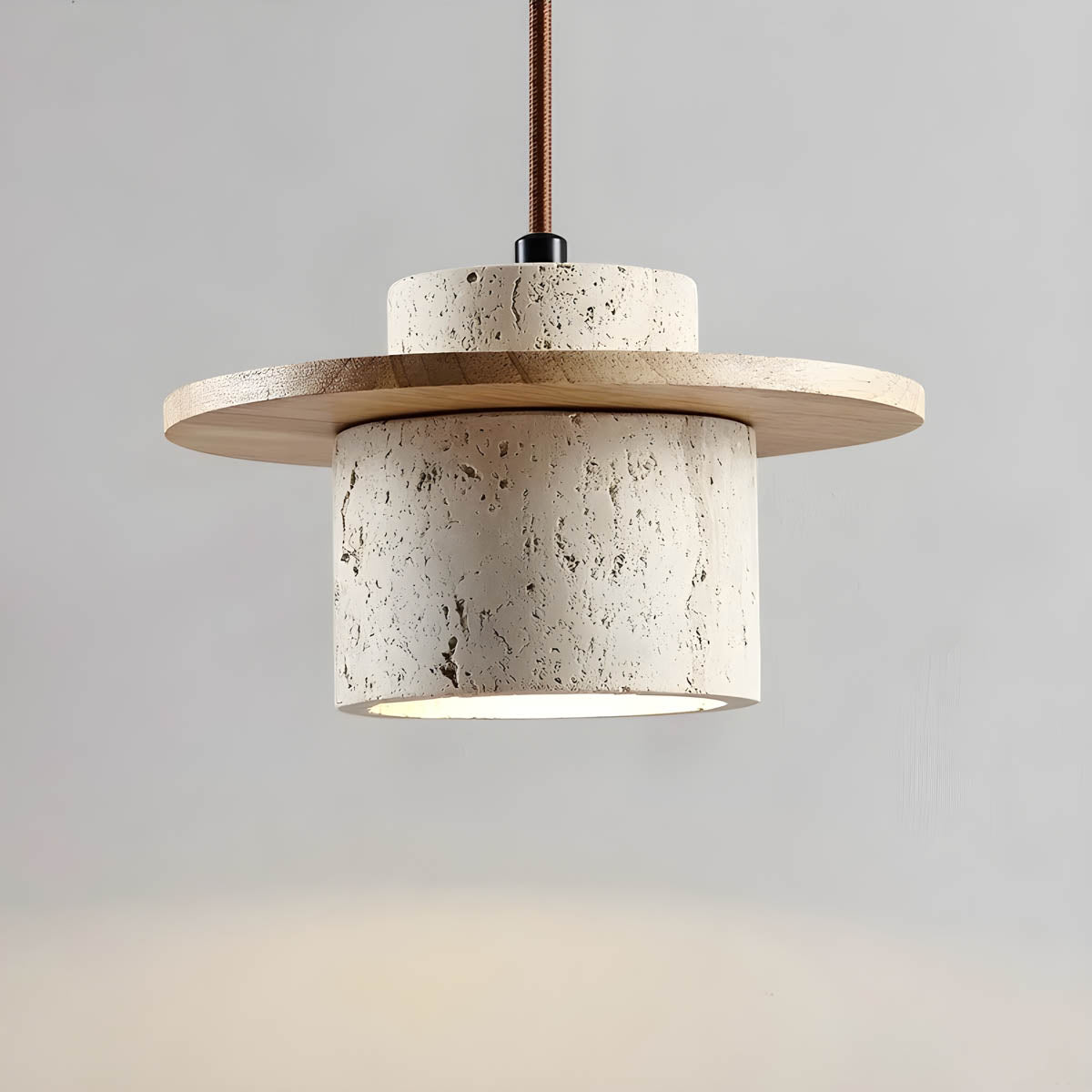 Lampa wisząca z kamienia trawertynowego