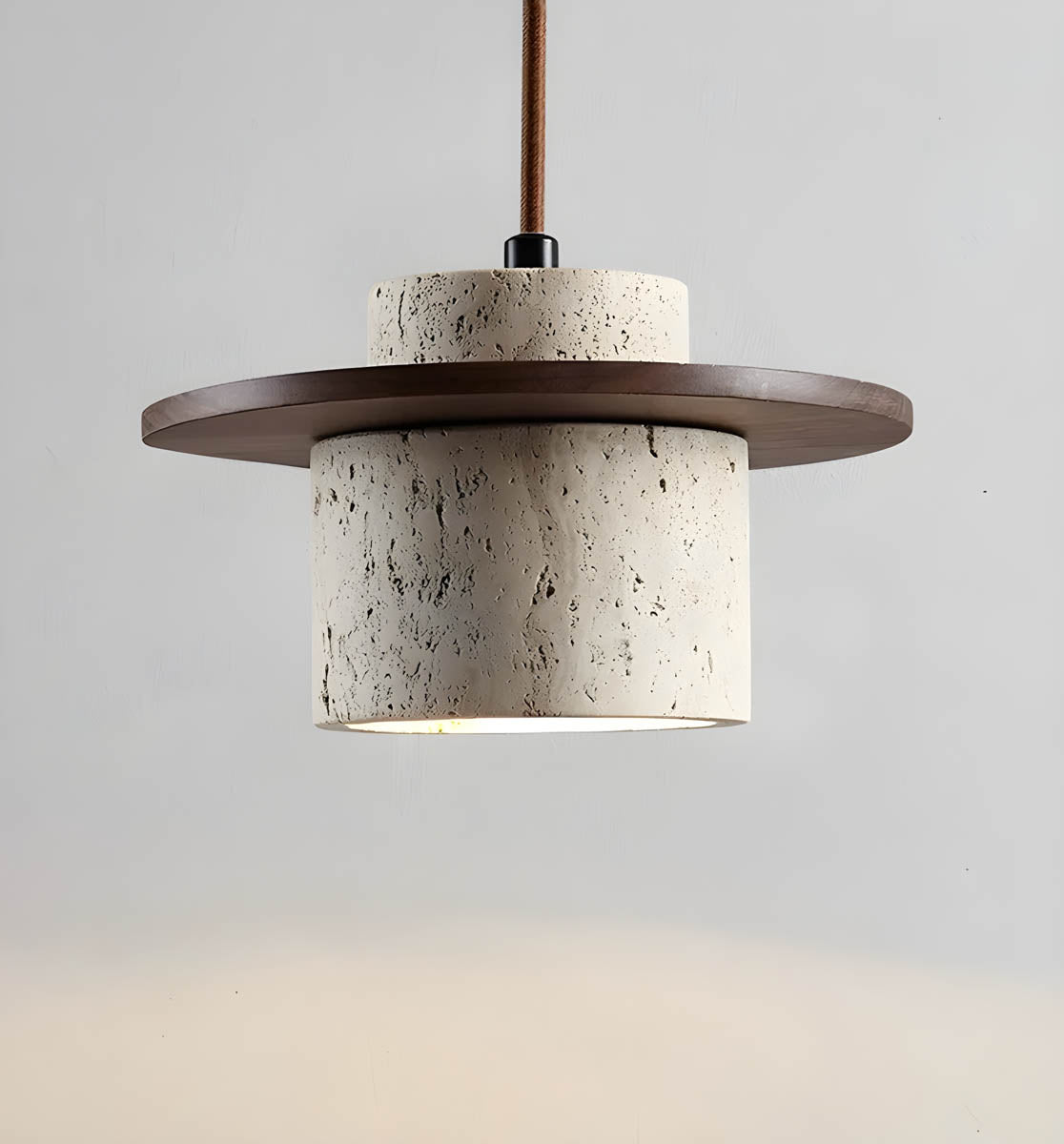 Lampa wisząca z kamienia trawertynowego