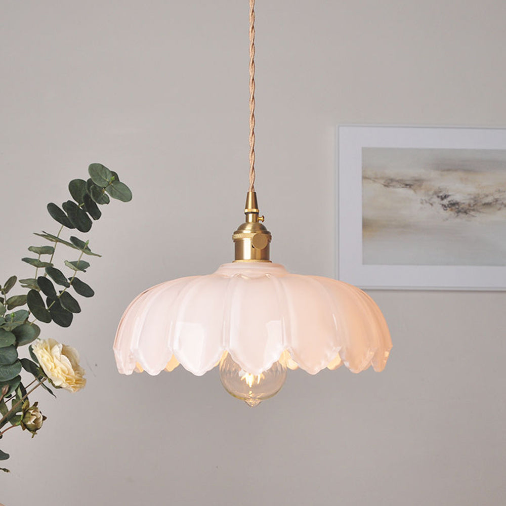 Szklana lampa wisząca w stylu rocznik