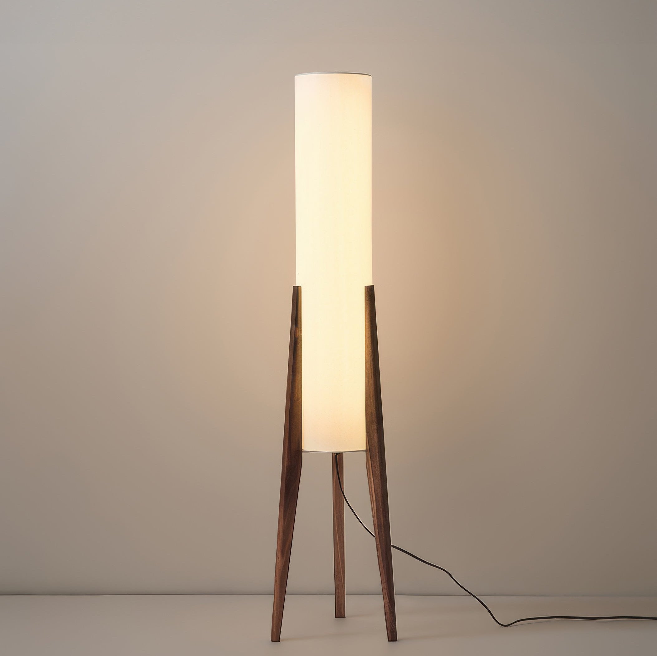 Lampa podłogowa z litego drewna orzechowego Lampa artystyczna