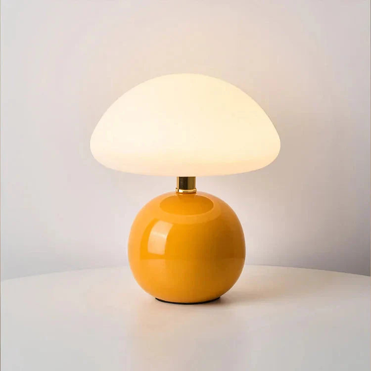 Francuska kremowa lampa grzybowa