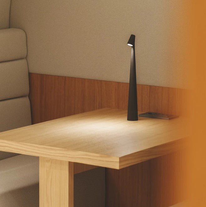 LuminaVista Przenośna lampa stołowa